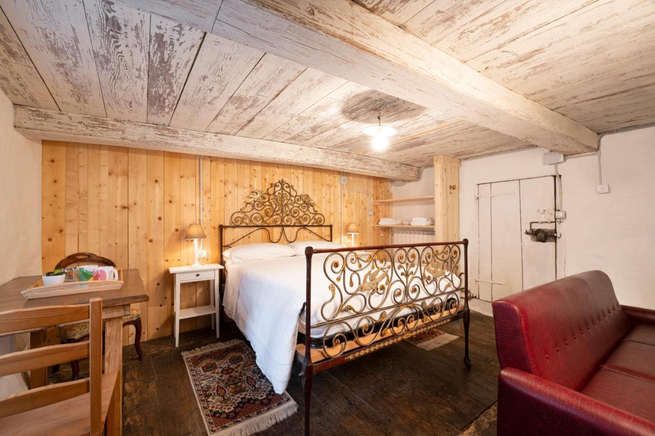 Anzino B&B Casa Quaroni מראה חיצוני תמונה